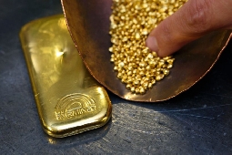 Giá vàng khó trụ ở mốc 1.330 USD